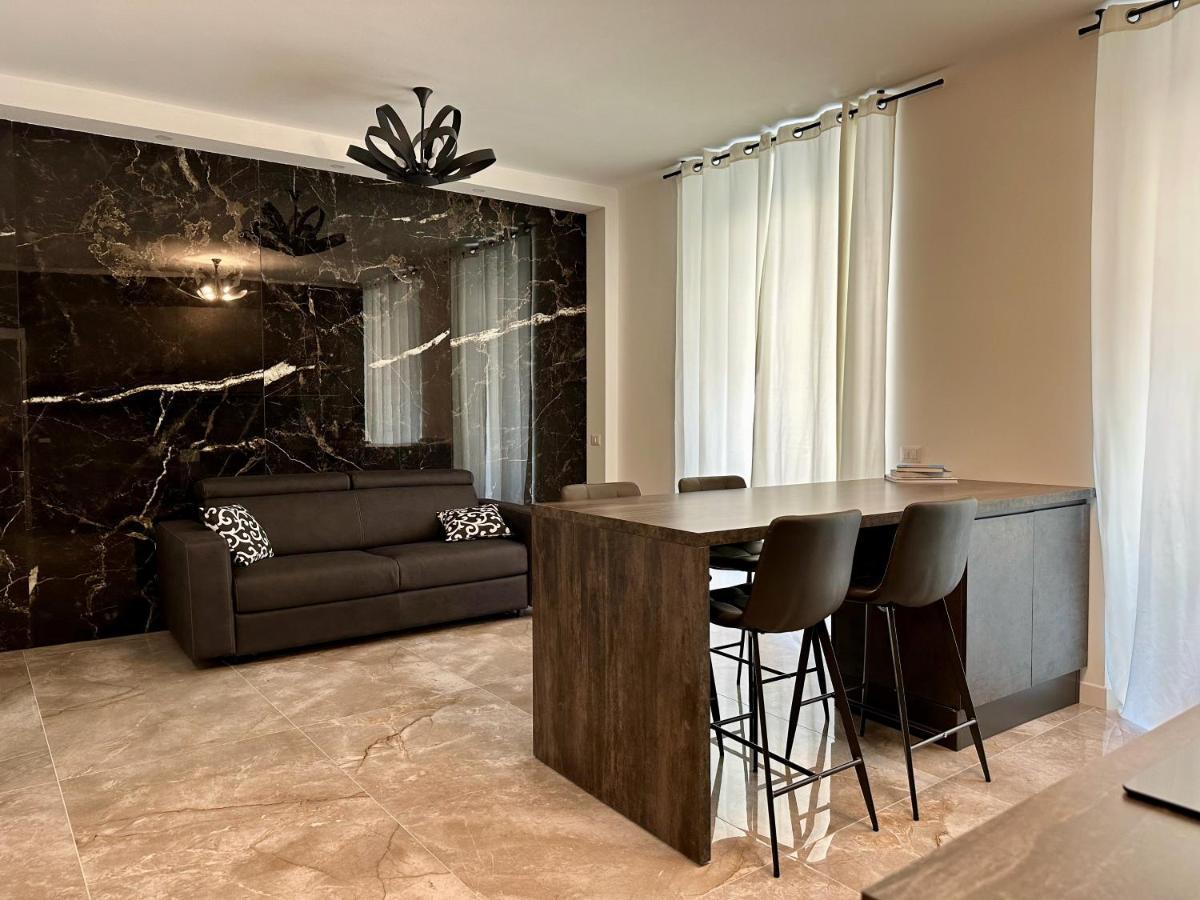 Magic Place Bergamo! Classy Apartment In The Heart Of The City エクステリア 写真