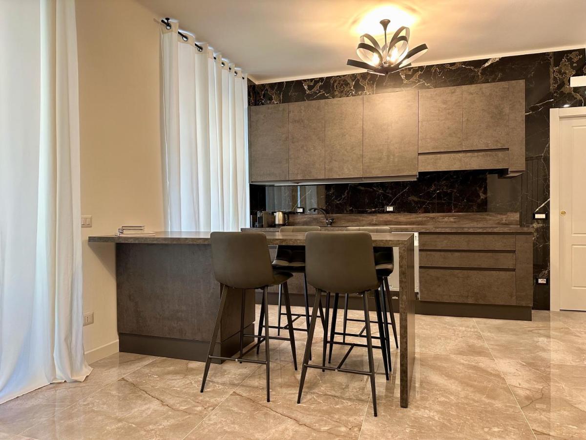 Magic Place Bergamo! Classy Apartment In The Heart Of The City エクステリア 写真